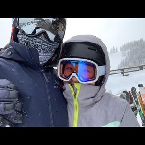 Meet your Posher, Donbee